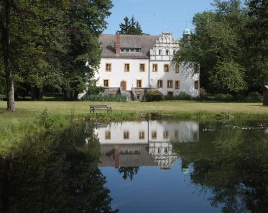 Schlossparkhotel Sallgast Exterior foto